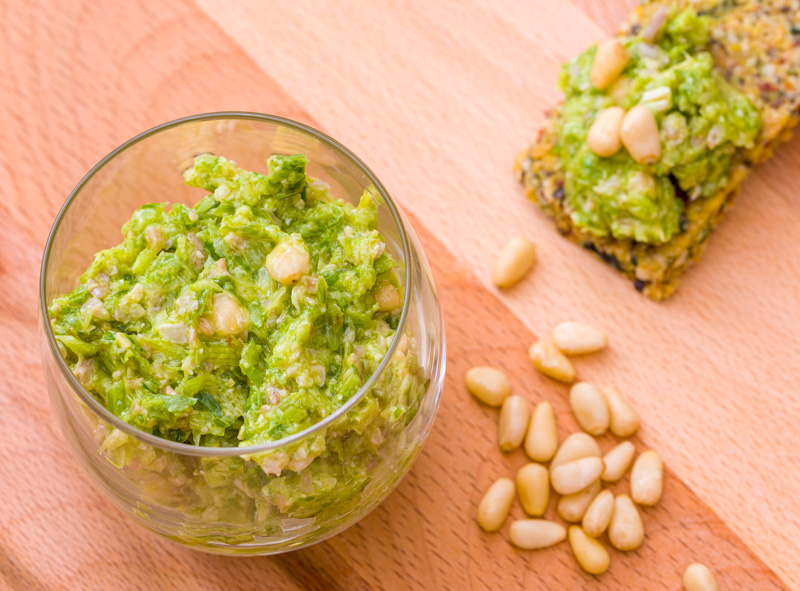 Pesto de fanes d'oignon frais