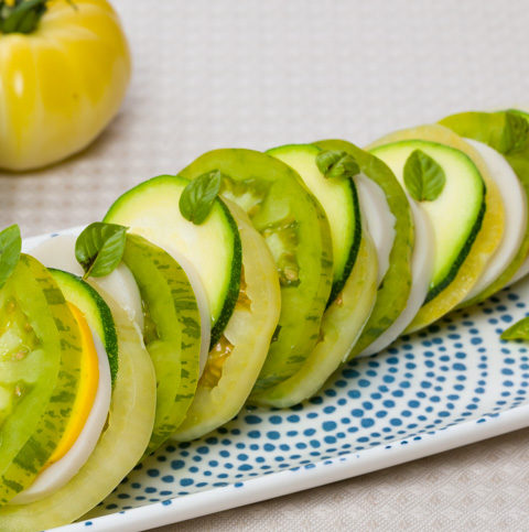 Tomates-courgettes-mozzarella vegan